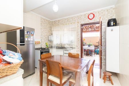 Casa à venda com 75m², 2 quartos e 2 vagasCozinha