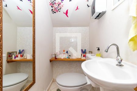 Casa à venda com 75m², 2 quartos e 2 vagasLavabo