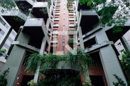 Apartamento para alugar com 196m², 3 quartos e 4 vagas Apartamento para alugar com 196m², 3 quartos e 4 vagasFachada