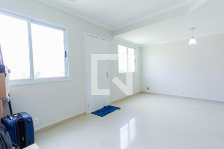 Sala de casa de condomínio para alugar com 3 quartos, 200m² em Vila Carrão, São Paulo