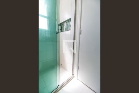 Apartamento à venda com 55m², 2 quartos e 2 vagas Apartamento à venda com 55m², 2 quartos e 2 vagasBanheiro