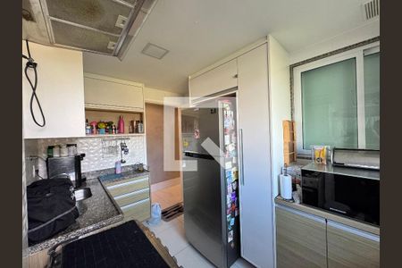 Apartamento à venda com 120m², 3 quartos e 2 vagas Apartamento à venda com 120m², 3 quartos e 2 vagasCozinha