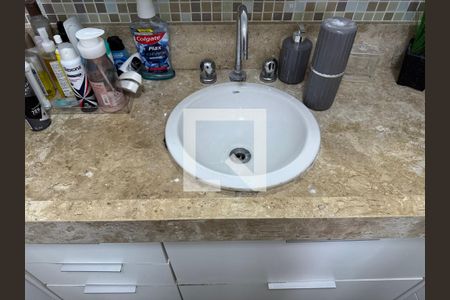 Apartamento à venda com 120m², 3 quartos e 2 vagas Apartamento à venda com 120m², 3 quartos e 2 vagasSuíte - Banheiro