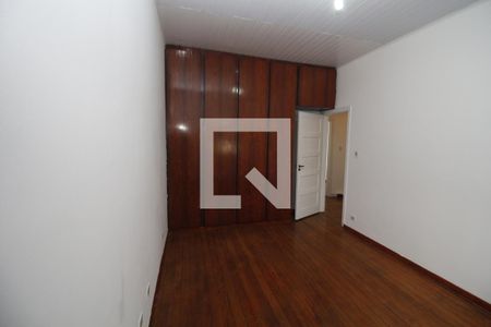 Casa à venda com 200m², 4 quartos e 2 vagasSuíte 1