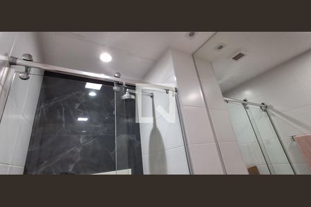 Apartamento à venda com 66m², 3 quartos e 2 vagas Apartamento à venda com 66m², 3 quartos e 2 vagasBanheiro 2