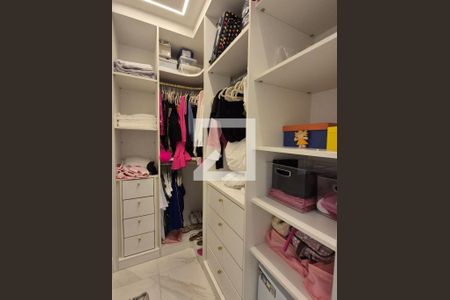 Casa de condomínio à venda com 400m², 5 quartos e 4 vagasCloset Suíte 3