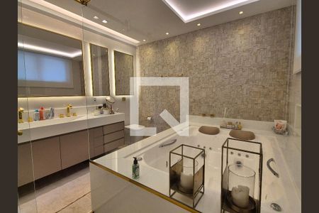 Casa de condomínio à venda com 400m², 5 quartos e 4 vagasBanheiro da Suíte 4