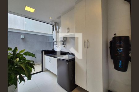 Casa de condomínio à venda com 400m², 5 quartos e 4 vagasÁrea de serviço