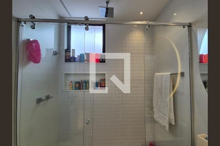 Casa de condomínio à venda com 400m², 5 quartos e 4 vagasBanheiro da Suíte 3