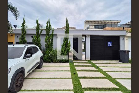 Casa de condomínio à venda com 400m², 5 quartos e 4 vagasFachada