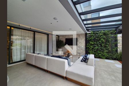 Casa de condomínio à venda com 400m², 5 quartos e 4 vagasVaranda gourmet