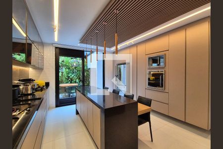 Casa de condomínio à venda com 400m², 5 quartos e 4 vagasCozinha