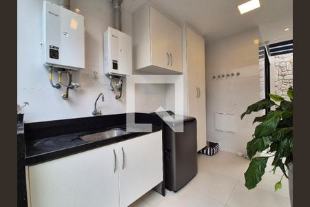 Casa de condomínio à venda com 400m², 5 quartos e 4 vagasÁrea de serviço