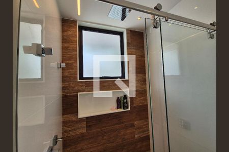 Casa de condomínio à venda com 400m², 5 quartos e 4 vagasBanheiro da Suíte 2