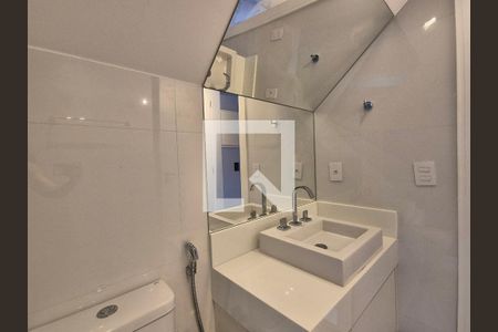 Casa de condomínio à venda com 400m², 5 quartos e 4 vagasBanheiro da suíte 5