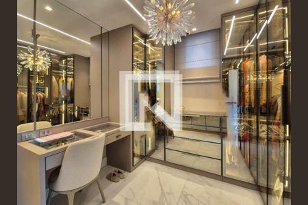 Casa de condomínio à venda com 400m², 5 quartos e 4 vagasCloset da suíte 4
