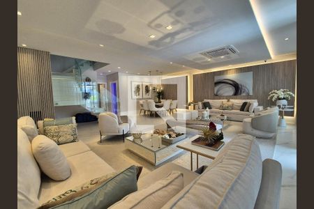 Casa de condomínio à venda com 400m², 5 quartos e 4 vagasSala