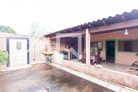 Casa para alugar com 210m², 3 quartos e 5 vagasQuintal