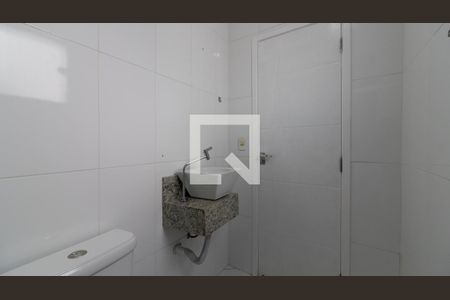 Casa à venda com 320m², 4 quartos e 5 vagasBanheiro 2