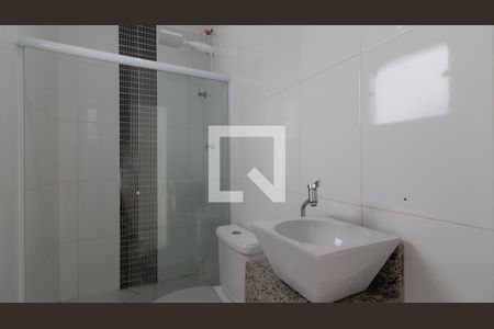 Casa à venda com 320m², 4 quartos e 5 vagasBanheiro 2