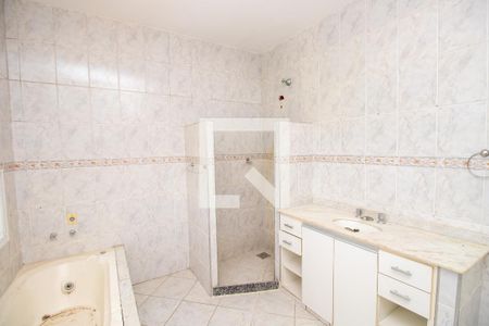 Casa de condomínio à venda com 300m², 3 quartos e 3 vagas Casa de condomínio à venda com 300m², 3 quartos e 3 vagasBanheiro quarto 3