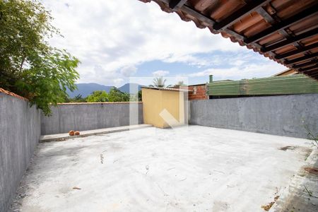 Casa de condomínio à venda com 300m², 3 quartos e 3 vagas Casa de condomínio à venda com 300m², 3 quartos e 3 vagasQuintal