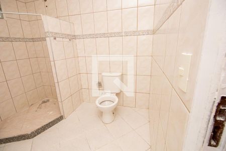 Casa de condomínio à venda com 300m², 3 quartos e 3 vagas Casa de condomínio à venda com 300m², 3 quartos e 3 vagasBanheiro Social