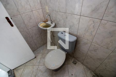 Casa de condomínio à venda com 300m², 3 quartos e 3 vagas Casa de condomínio à venda com 300m², 3 quartos e 3 vagasBanheiro externo
