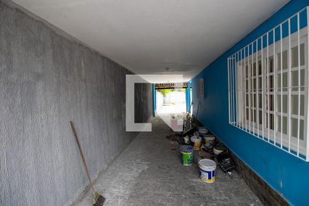 Casa de condomínio à venda com 300m², 3 quartos e 3 vagas Casa de condomínio à venda com 300m², 3 quartos e 3 vagasLateral