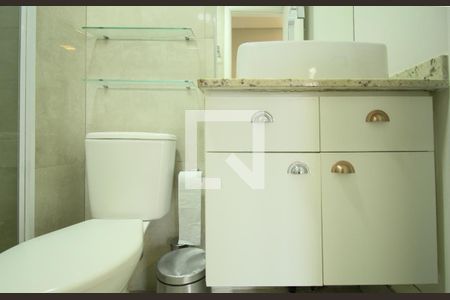 Apartamento à venda com 49m², 2 quartos e 1 vaga Apartamento à venda com 49m², 2 quartos e 1 vagaBanheiro
