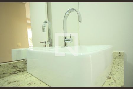 Apartamento à venda com 49m², 2 quartos e 1 vaga Apartamento à venda com 49m², 2 quartos e 1 vagaBanheiro