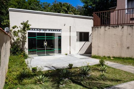 Apartamento para alugar com 45m², 2 quartos e 2 vagas Apartamento para alugar com 45m², 2 quartos e 2 vagasÁrea comum - Salão de festas