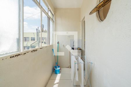 Apartamento à venda com 74m², 2 quartos e 1 vaga Apartamento à venda com 74m², 2 quartos e 1 vagaCozinha e Área de Serviço