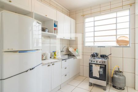 Apartamento à venda com 74m², 2 quartos e 1 vaga Apartamento à venda com 74m², 2 quartos e 1 vagaCozinha e Área de Serviço