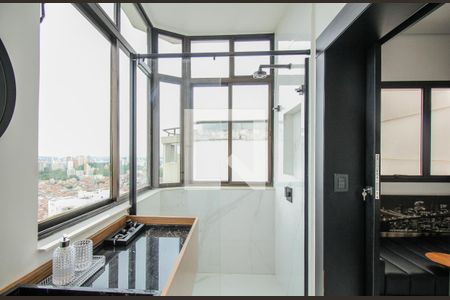 Apartamento à venda com 300m², 2 quartos e 5 vagas Apartamento à venda com 300m², 2 quartos e 5 vagasBanheiro Terraço Gourmet