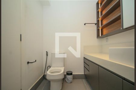 Apartamento à venda com 300m², 2 quartos e 5 vagas Apartamento à venda com 300m², 2 quartos e 5 vagasBanheiro Suíte 1