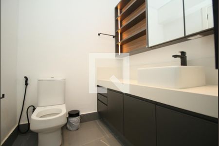 Apartamento à venda com 300m², 2 quartos e 5 vagas Apartamento à venda com 300m², 2 quartos e 5 vagasBanheiro Suíte 1