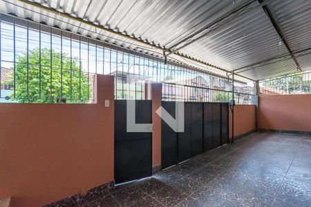 Casa para alugar com 200m², 3 quartos e 2 vagasVaranda e garagem