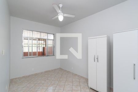 Quarto 1 de casa para alugar com 3 quartos, 200m² em Olaria, Rio de Janeiro