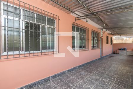 Casa para alugar com 200m², 3 quartos e 2 vagasVaranda e garagem