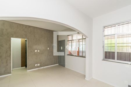 Sala de casa para alugar com 3 quartos, 200m² em Olaria, Rio de Janeiro