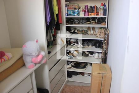 Closet  de casa para alugar com 3 quartos, 220m² em Jardim Vila Galvao, Guarulhos