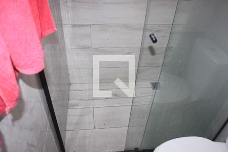 Casa à venda com 220m², 3 quartos e 6 vagasBanheiro da Suíte  2