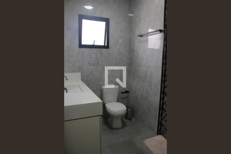 Casa à venda com 220m², 3 quartos e 6 vagasBanheiro da Suíte  1