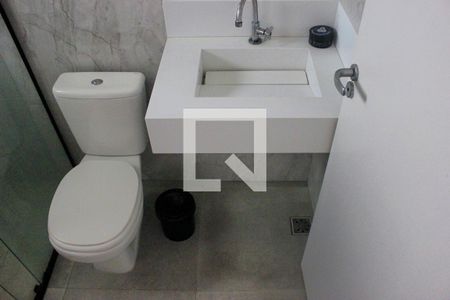 Casa à venda com 220m², 3 quartos e 6 vagasBanheiro da Suíte  2