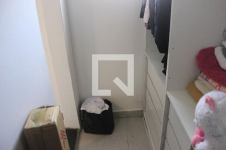 Casa à venda com 220m², 3 quartos e 6 vagasCloset