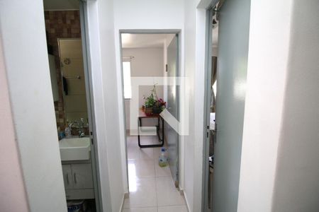 Sala - Corredor de apartamento à venda com 2 quartos, 52m² em Olaria, Rio de Janeiro