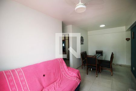 Sala de apartamento à venda com 2 quartos, 52m² em Olaria, Rio de Janeiro