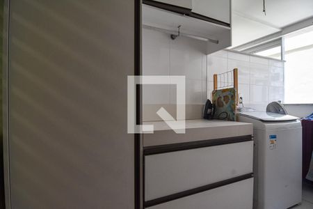 Apartamento à venda com 117m², 3 quartos e 2 vagas Apartamento à venda com 117m², 3 quartos e 2 vagasÁrea de Serviço