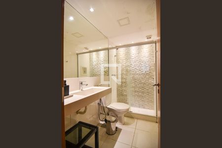 Apartamento à venda com 117m², 3 quartos e 2 vagas Apartamento à venda com 117m², 3 quartos e 2 vagasBanheiro Suite